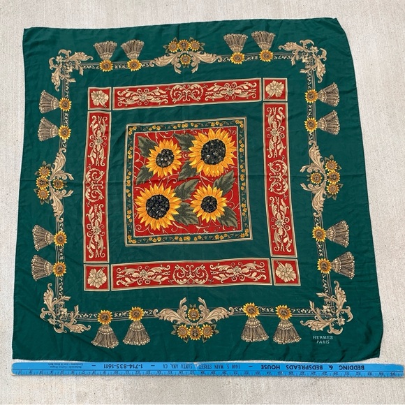 Hermès - Forest Green Silk Sunflower Scarf - Picture 6 of 16